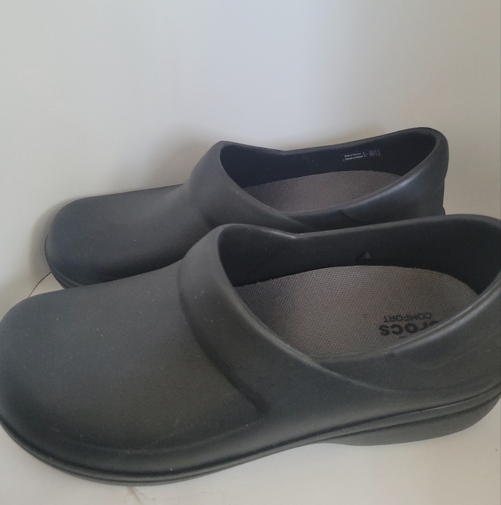 Crocs Black On-The-Clock Work Slip-On Shoes Slip Resistant Dual Comfort Womens